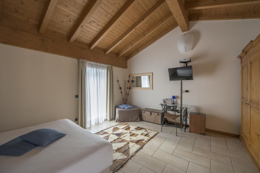 Hotel Villa Colico Exteriör bild