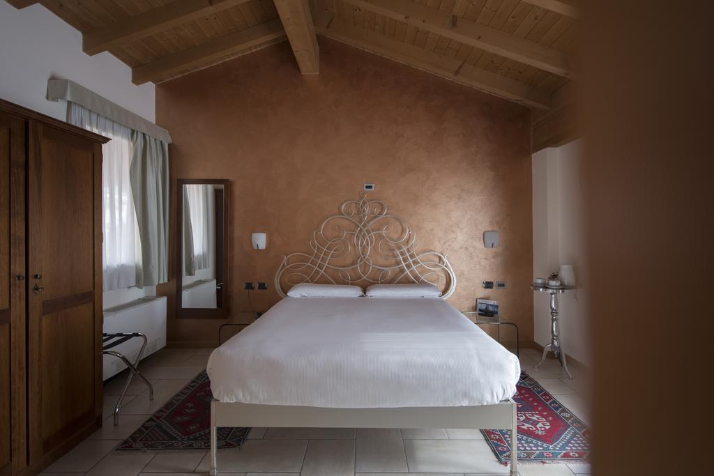 Hotel Villa Colico Exteriör bild